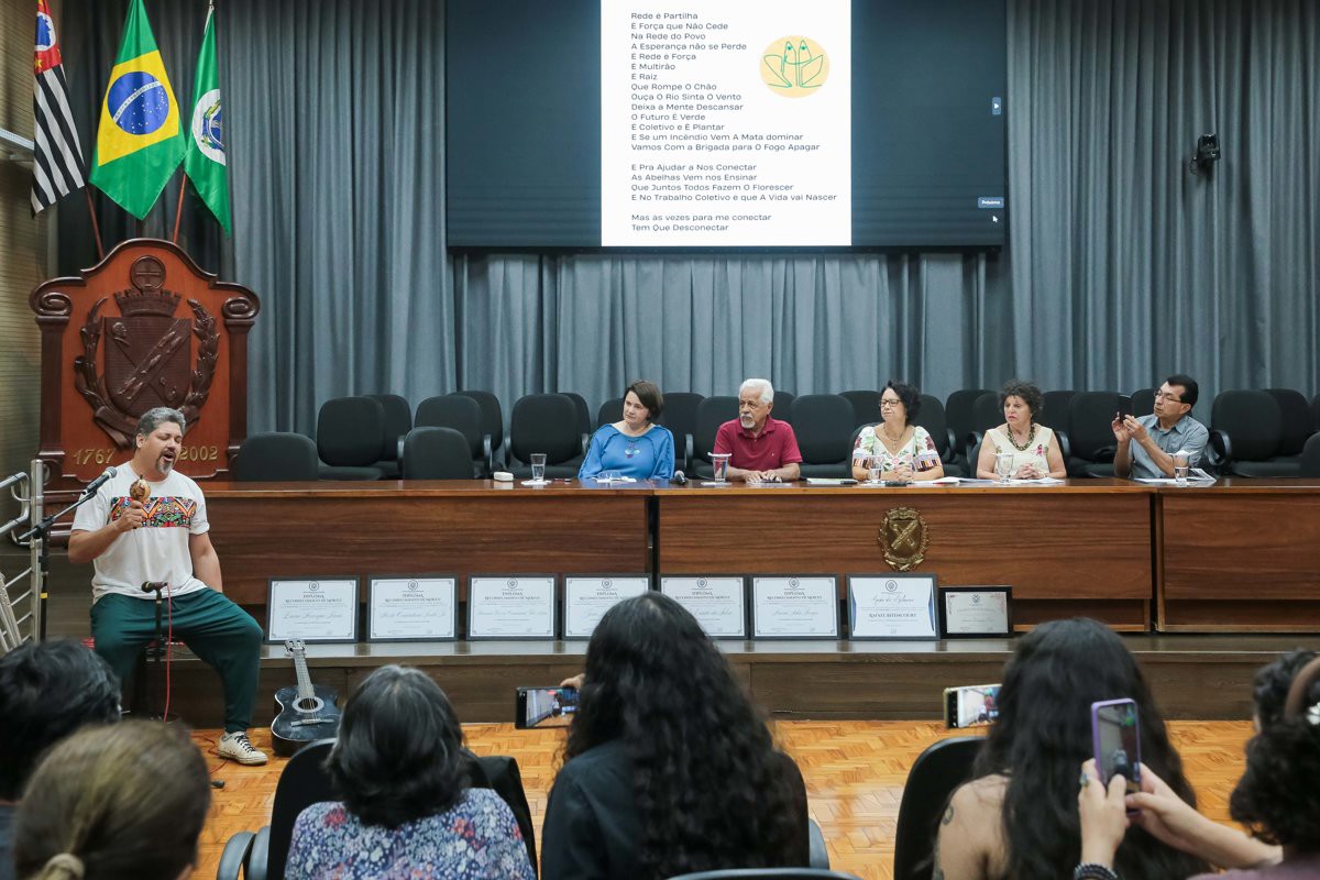 Solenidade foi presidida pela vereadora Sílvia Morales (PV), do Mandato Coletivo A Cidade é Sua