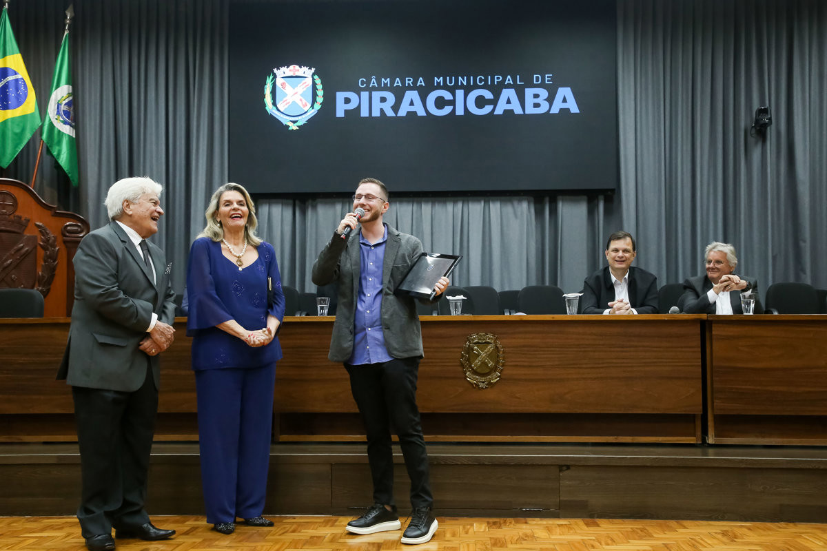 Título de Cidadão Piracicabano foi concedido no dia do aniversário de 82 anos de Pedro Maurano