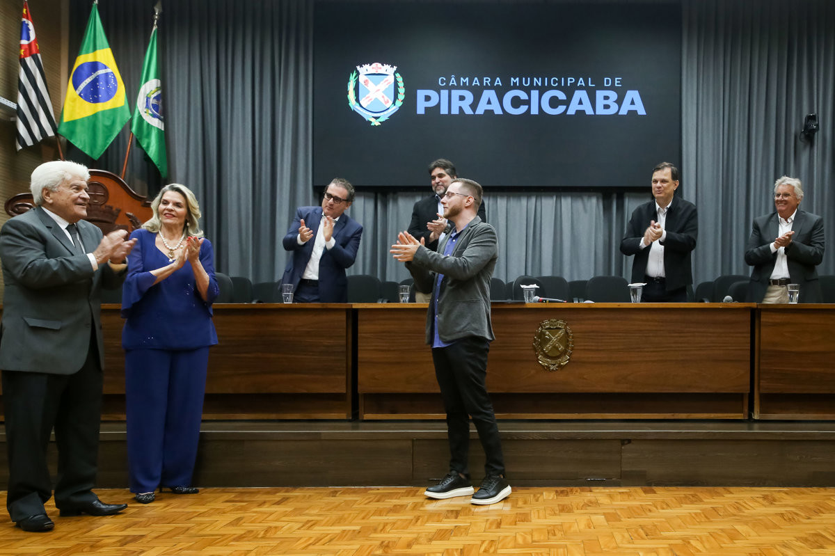 Título de Cidadão Piracicabano foi concedido no dia do aniversário de 82 anos de Pedro Maurano