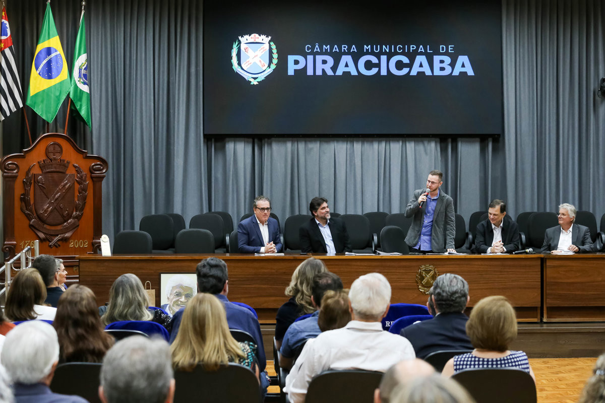 Título de Cidadão Piracicabano foi concedido no dia do aniversário de 82 anos de Pedro Maurano