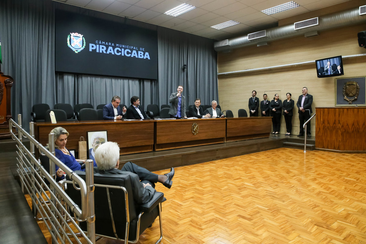 Título de Cidadão Piracicabano foi concedido no dia do aniversário de 82 anos de Pedro Maurano