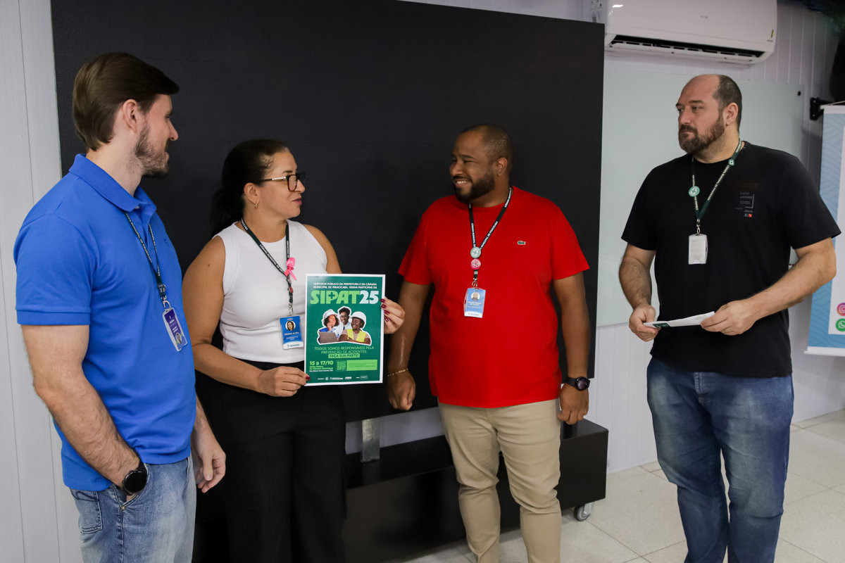 Membros da Cipa: vice-presidente Eliel de Freitas, presidente Helena Ribeiro e os titulares Thiago Gomes da Costa e Luciano Negreiros