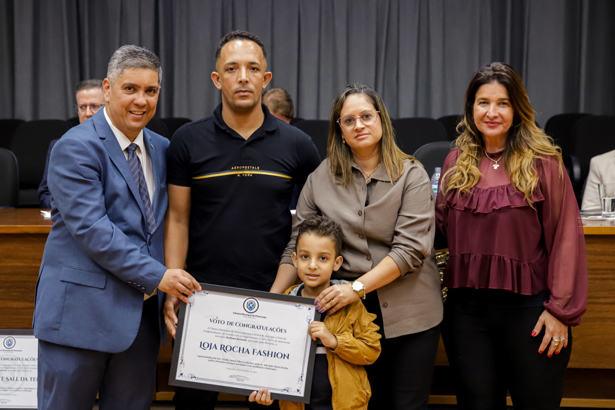 Entrega de homenagem