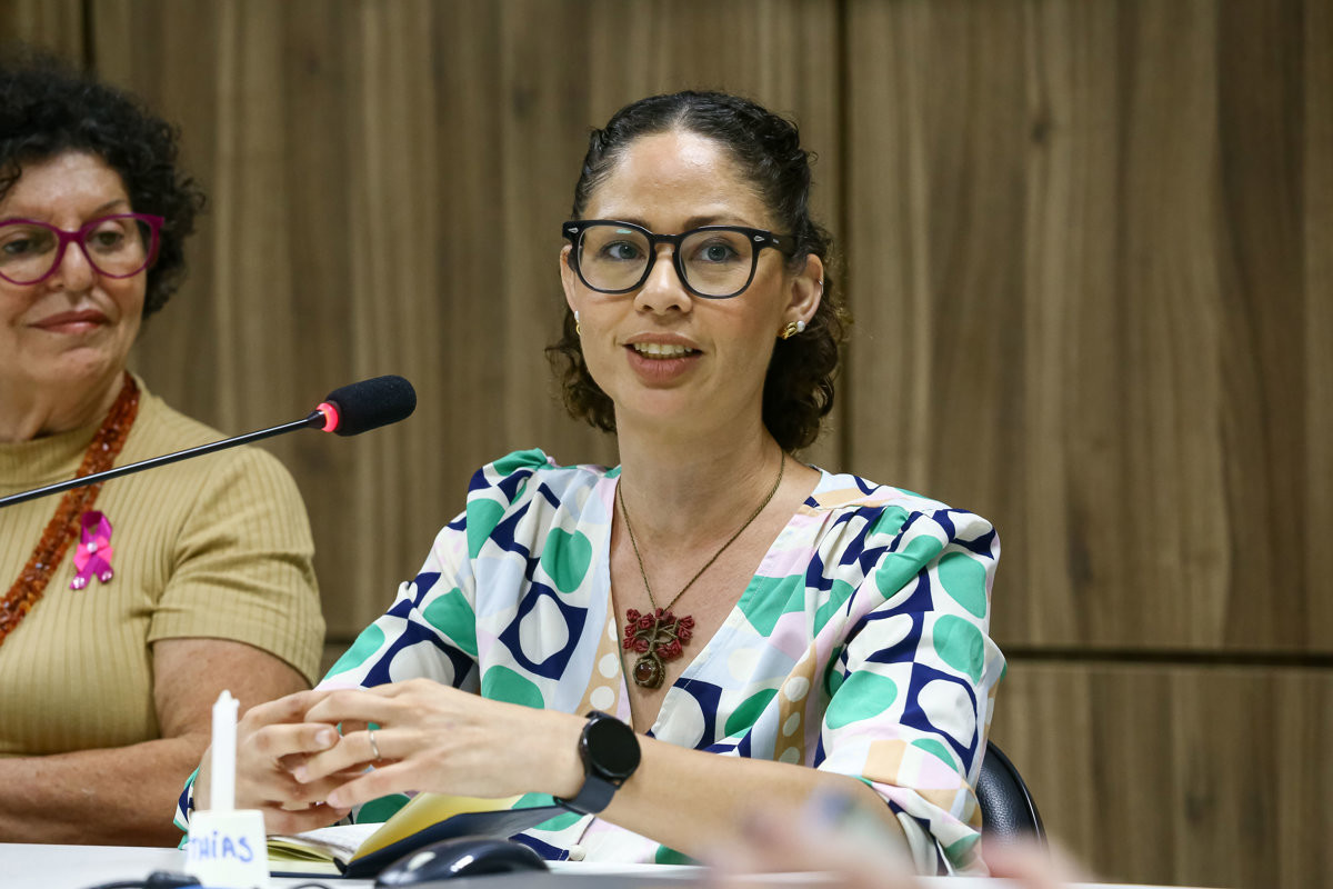 Carol dos Anjos, doula