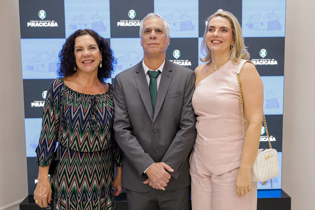 Câmara Municipal reconhece o trabalho de médicos e cirurgiões-dentistas