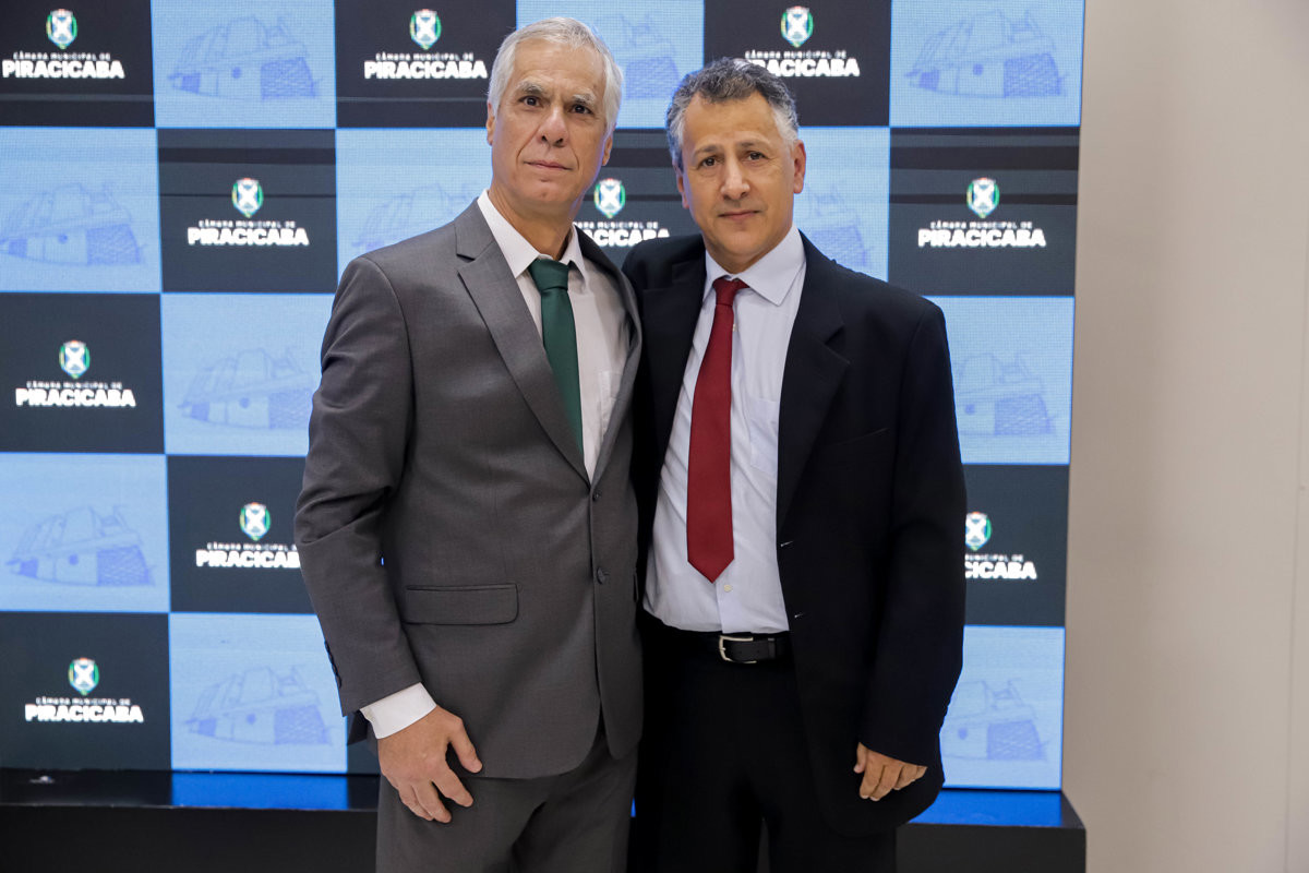 Câmara Municipal reconhece o trabalho de médicos e cirurgiões-dentistas