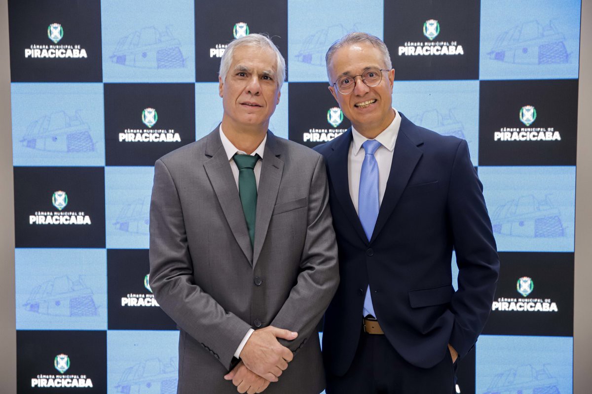 Câmara Municipal reconhece o trabalho de médicos e cirurgiões-dentistas