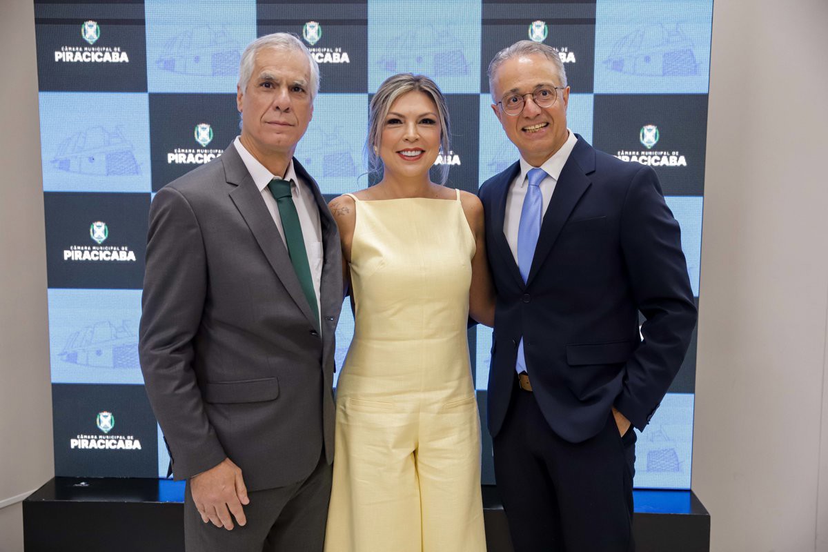 Câmara Municipal reconhece o trabalho de médicos e cirurgiões-dentistas