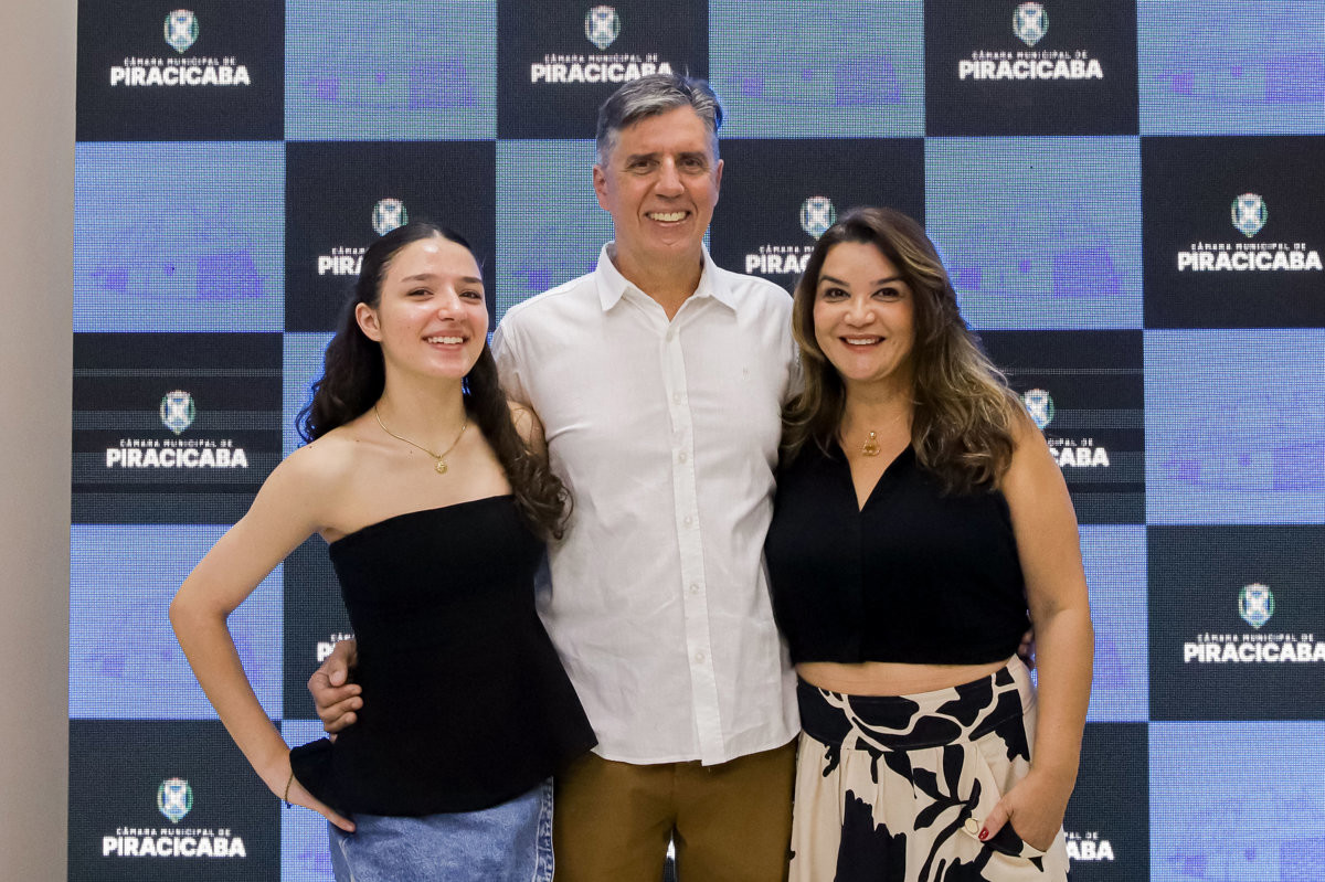 Câmara Municipal reconhece o trabalho de médicos e cirurgiões-dentistas