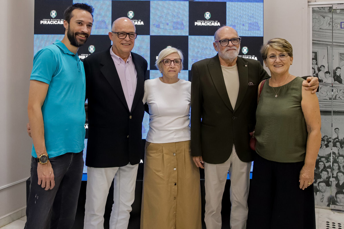 Câmara Municipal reconhece o trabalho de médicos e cirurgiões-dentistas