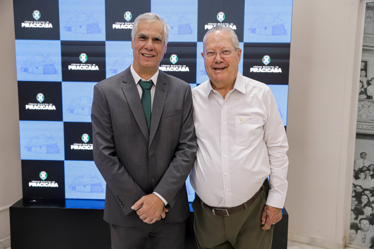 Câmara Municipal reconhece o trabalho de médicos e cirurgiões-dentistas