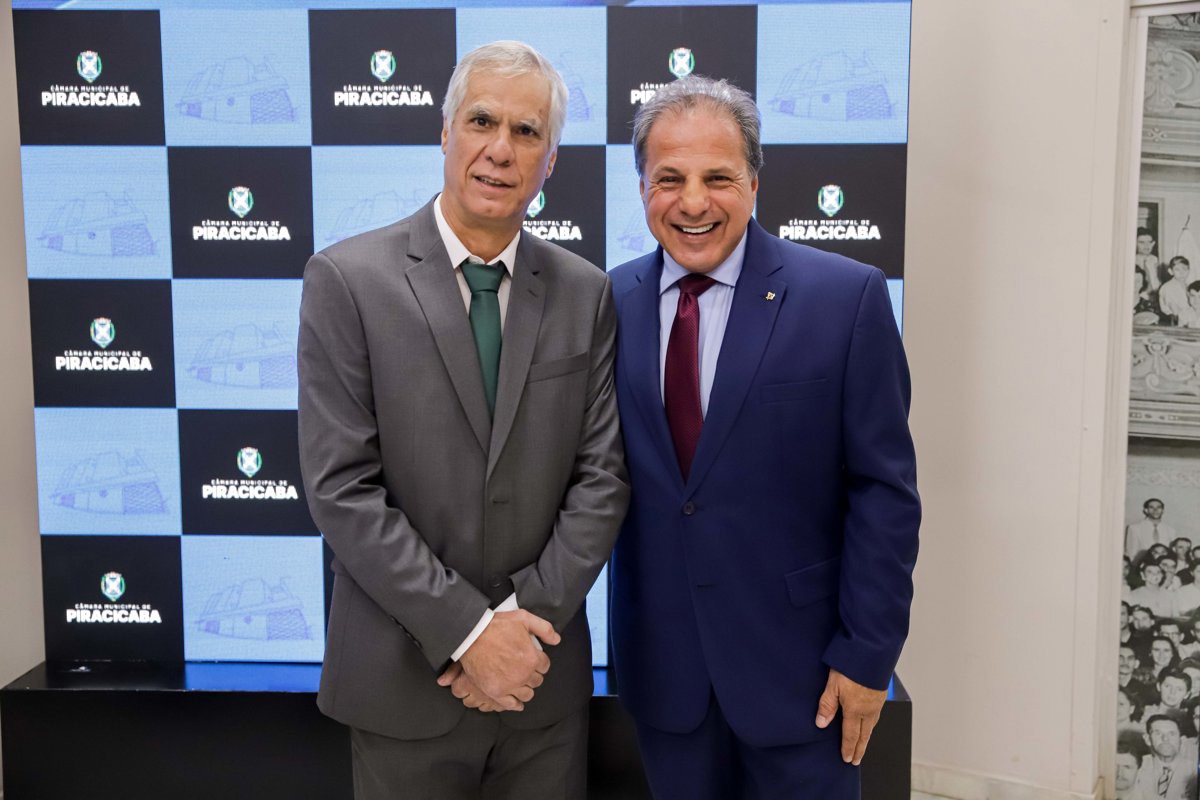 Câmara Municipal reconhece o trabalho de médicos e cirurgiões-dentistas