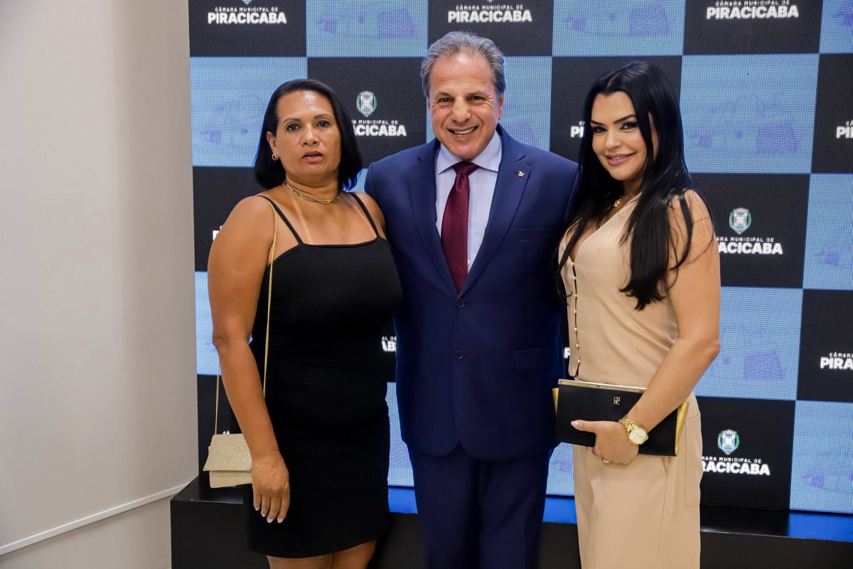 Câmara Municipal reconhece o trabalho de médicos e cirurgiões-dentistas