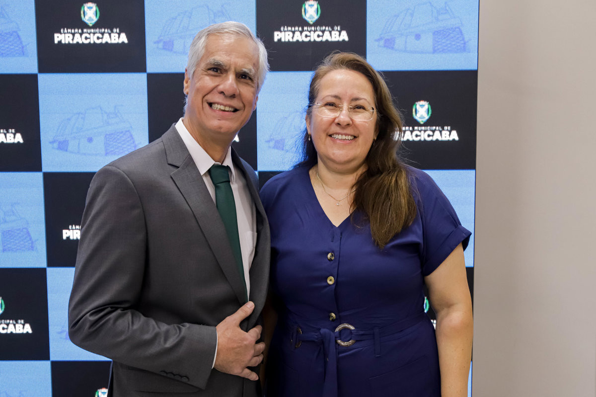 Câmara Municipal reconhece o trabalho de médicos e cirurgiões-dentistas