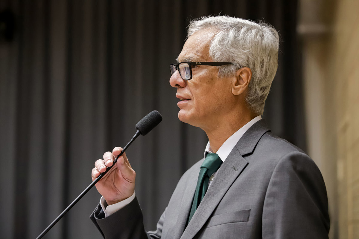 Câmara Municipal reconhece o trabalho de médicos e cirurgiões-dentistas