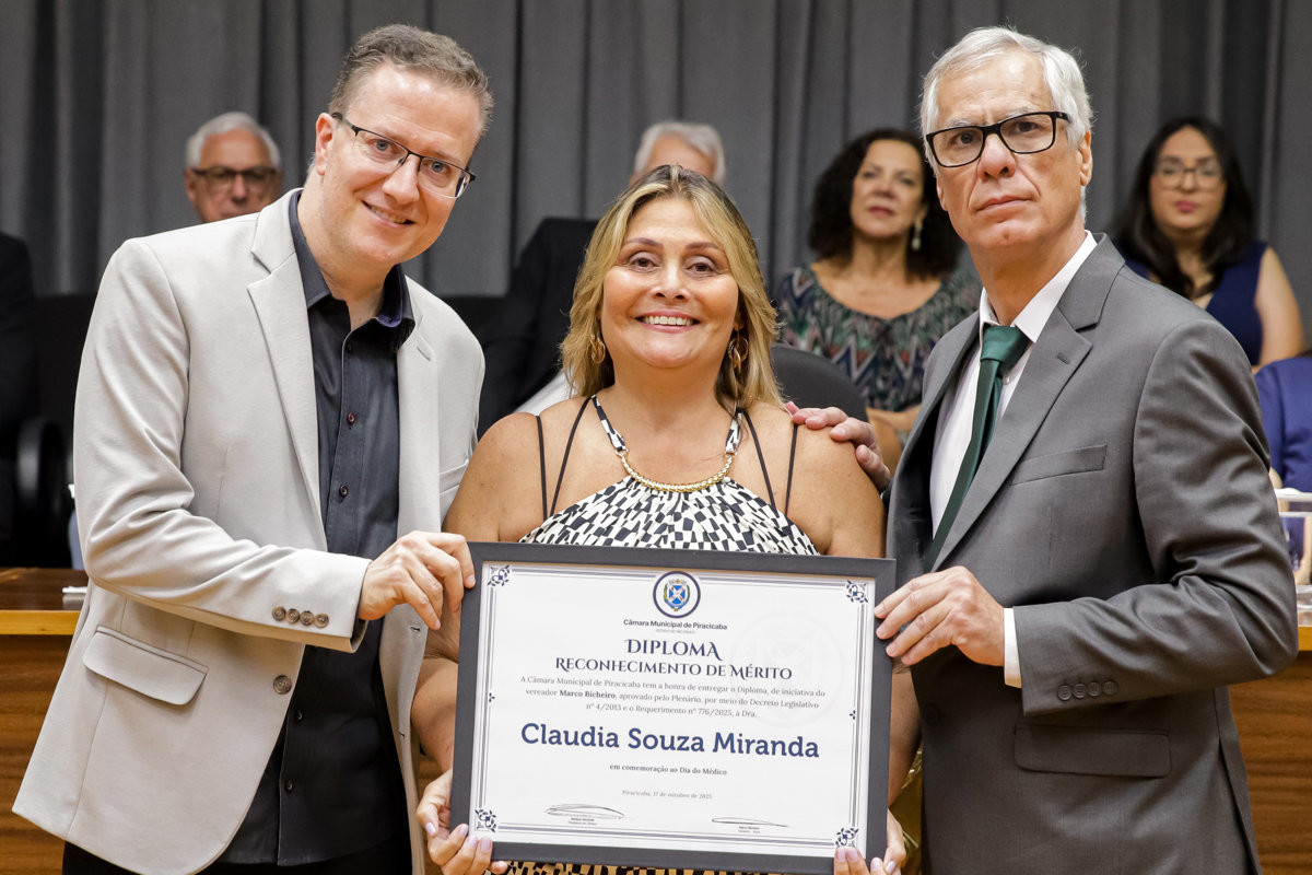 Câmara Municipal reconhece o trabalho de médicos e cirurgiões-dentistas