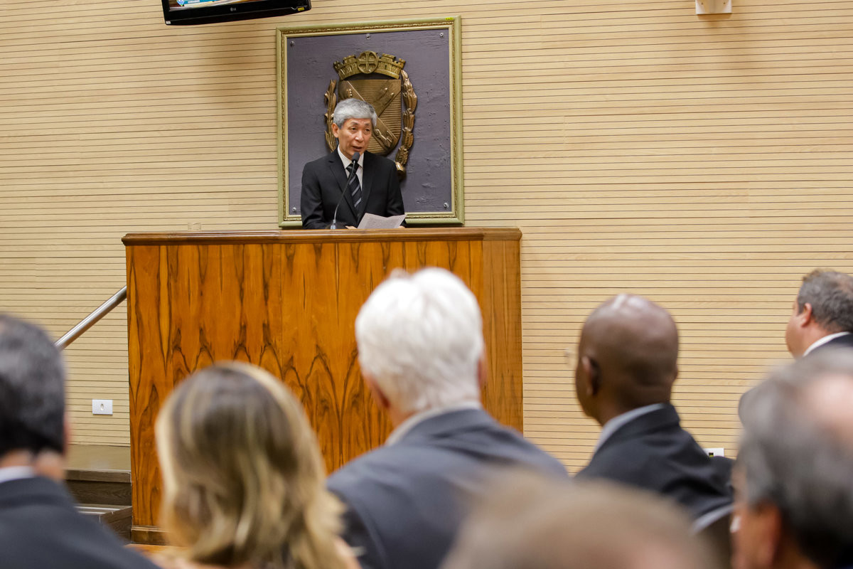 Câmara Municipal reconhece o trabalho de médicos e cirurgiões-dentistas