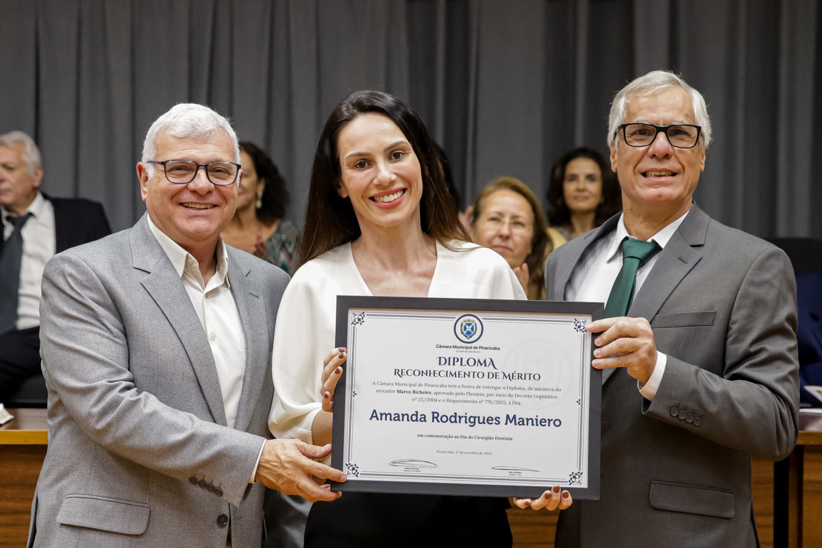 Câmara Municipal reconhece o trabalho de médicos e cirurgiões-dentistas