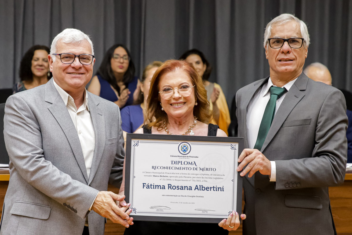 Câmara Municipal reconhece o trabalho de médicos e cirurgiões-dentistas