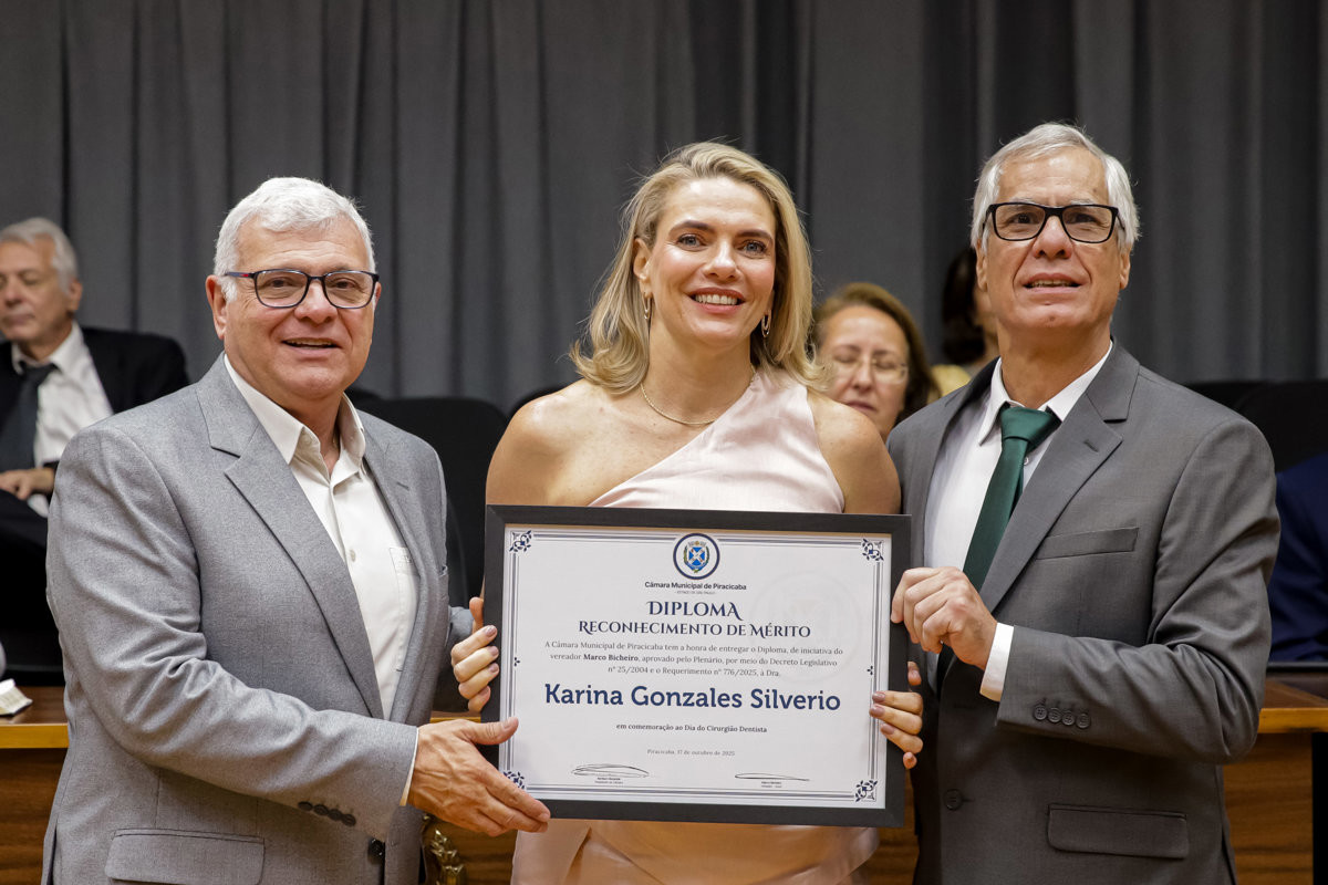 Câmara Municipal reconhece o trabalho de médicos e cirurgiões-dentistas