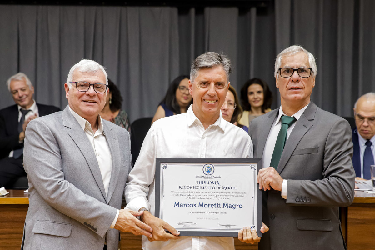 Câmara Municipal reconhece o trabalho de médicos e cirurgiões-dentistas