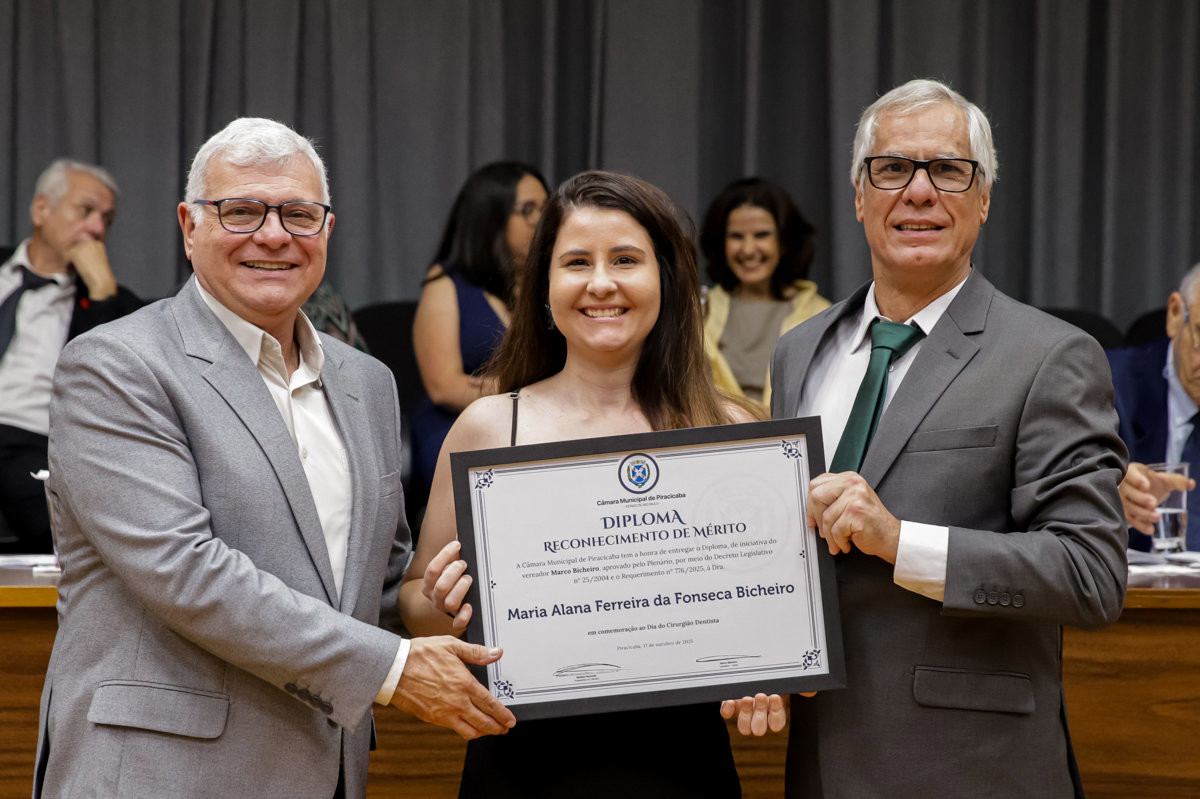 Câmara Municipal reconhece o trabalho de médicos e cirurgiões-dentistas