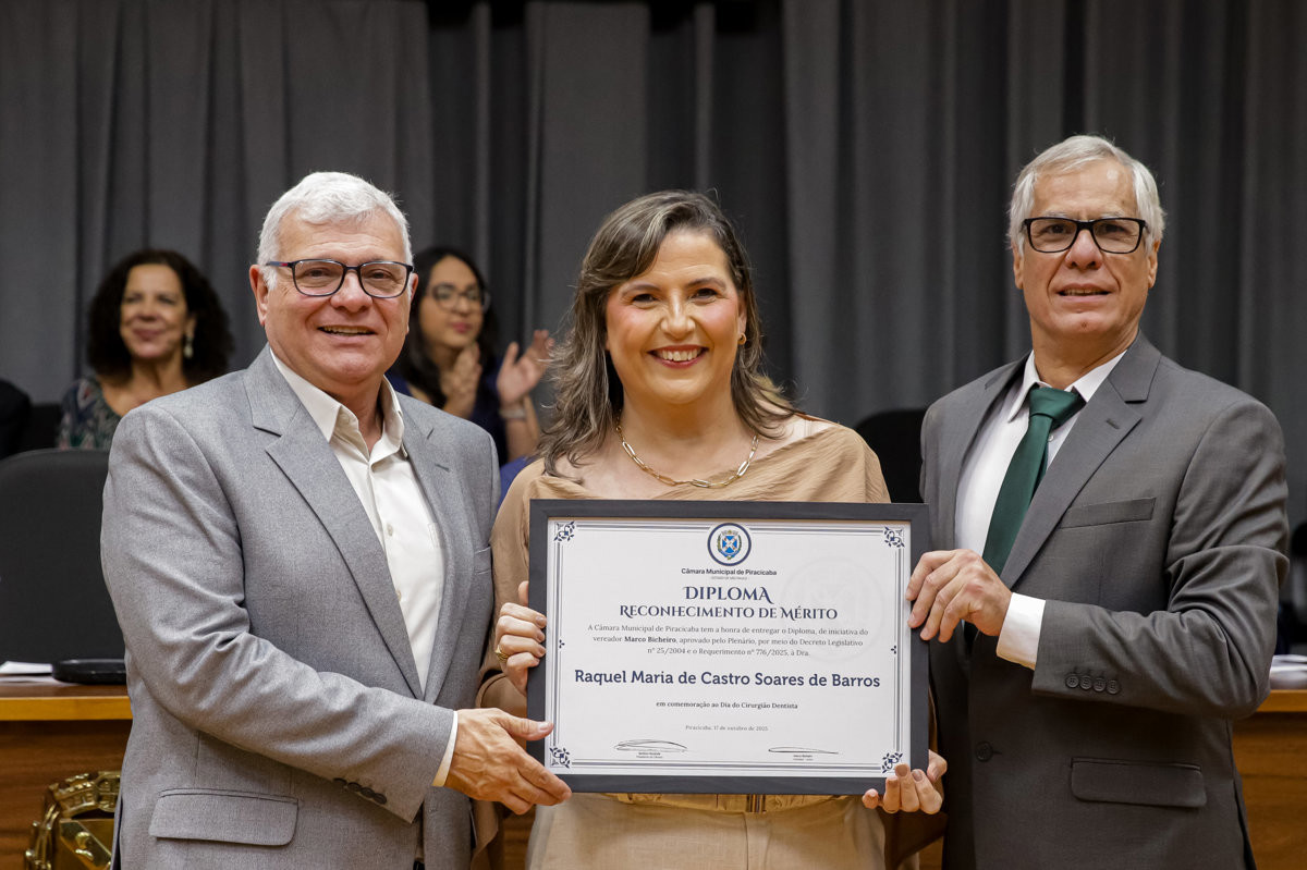 Câmara Municipal reconhece o trabalho de médicos e cirurgiões-dentistas