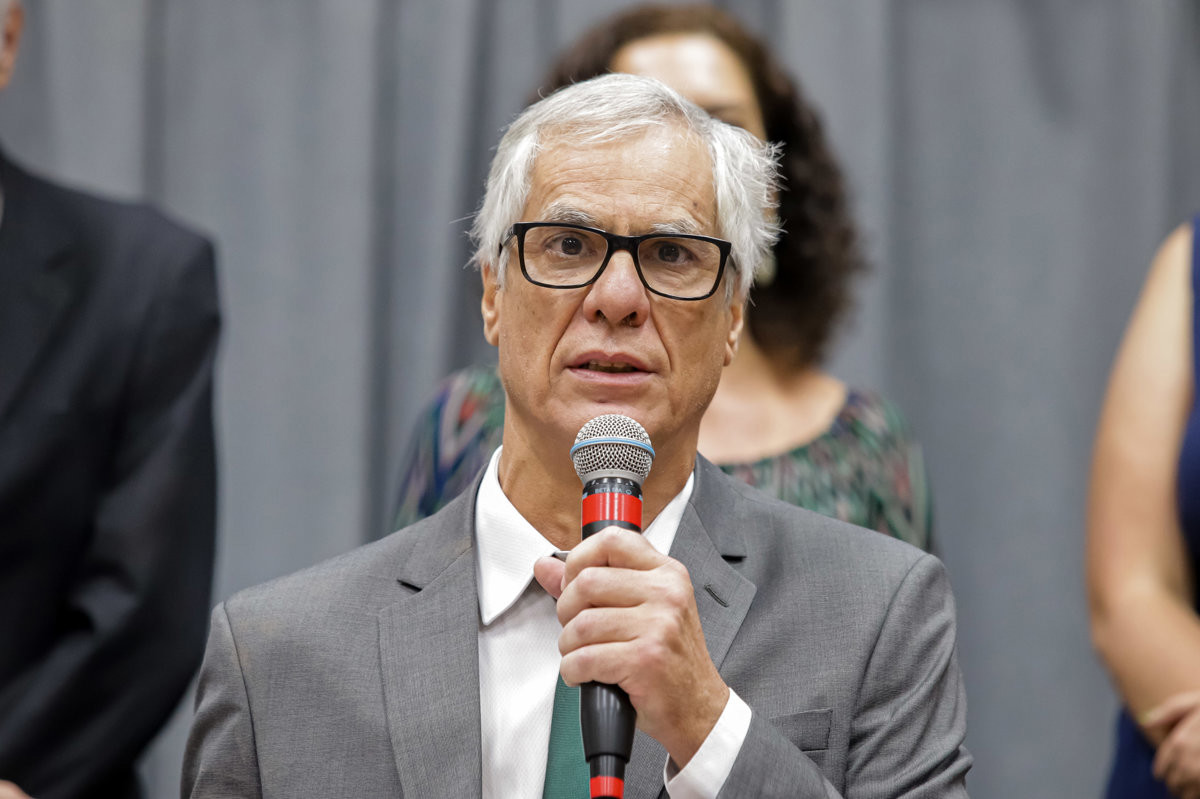 Câmara Municipal reconhece o trabalho de médicos e cirurgiões-dentistas