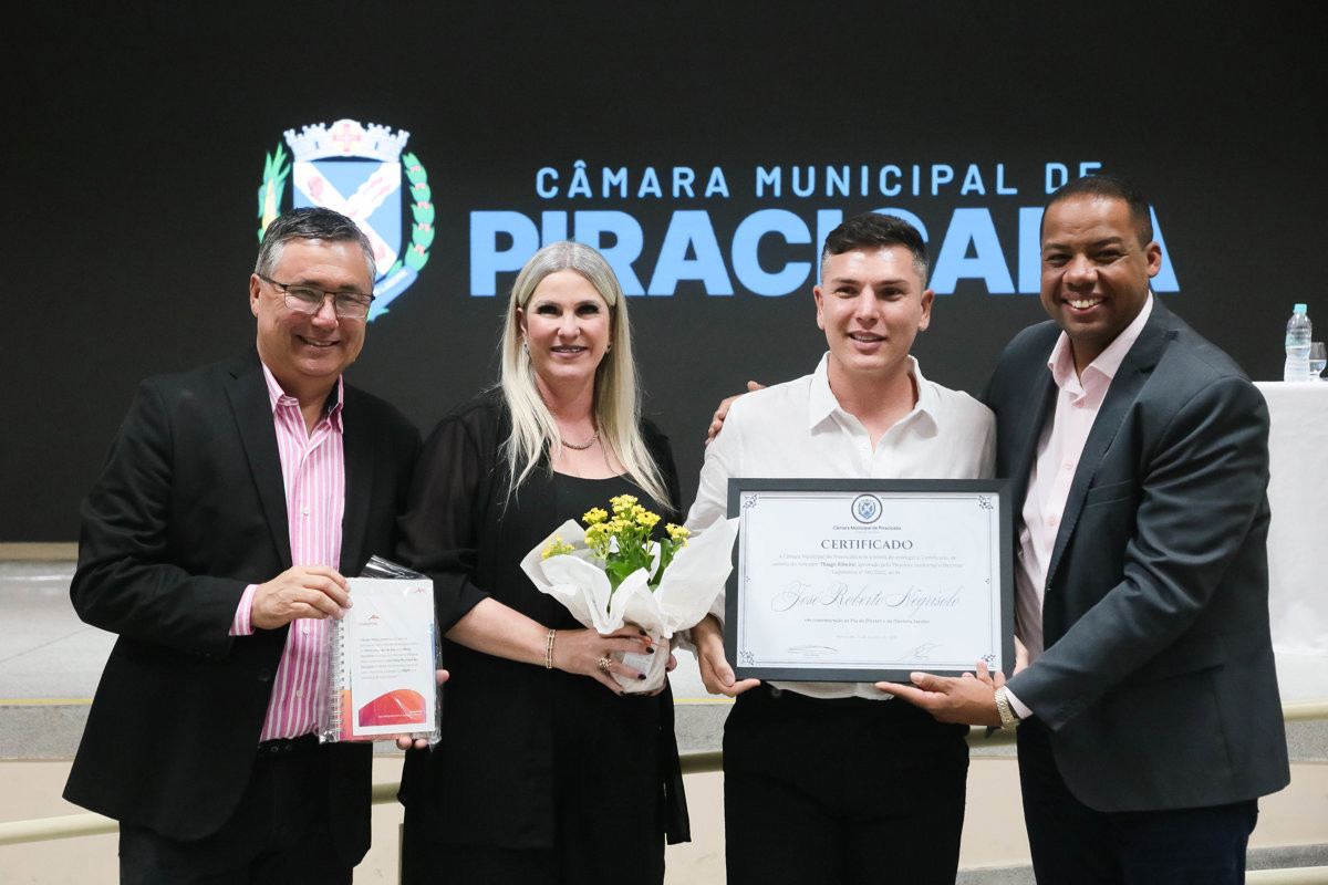 Solenidade da Câmara contempla profissionais da educação
