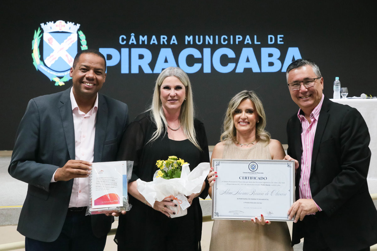 Solenidade da Câmara contempla profissionais da educação