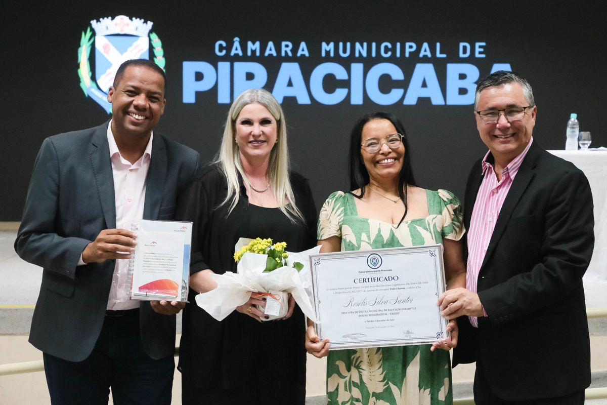 Solenidade da Câmara contempla profissionais da educação