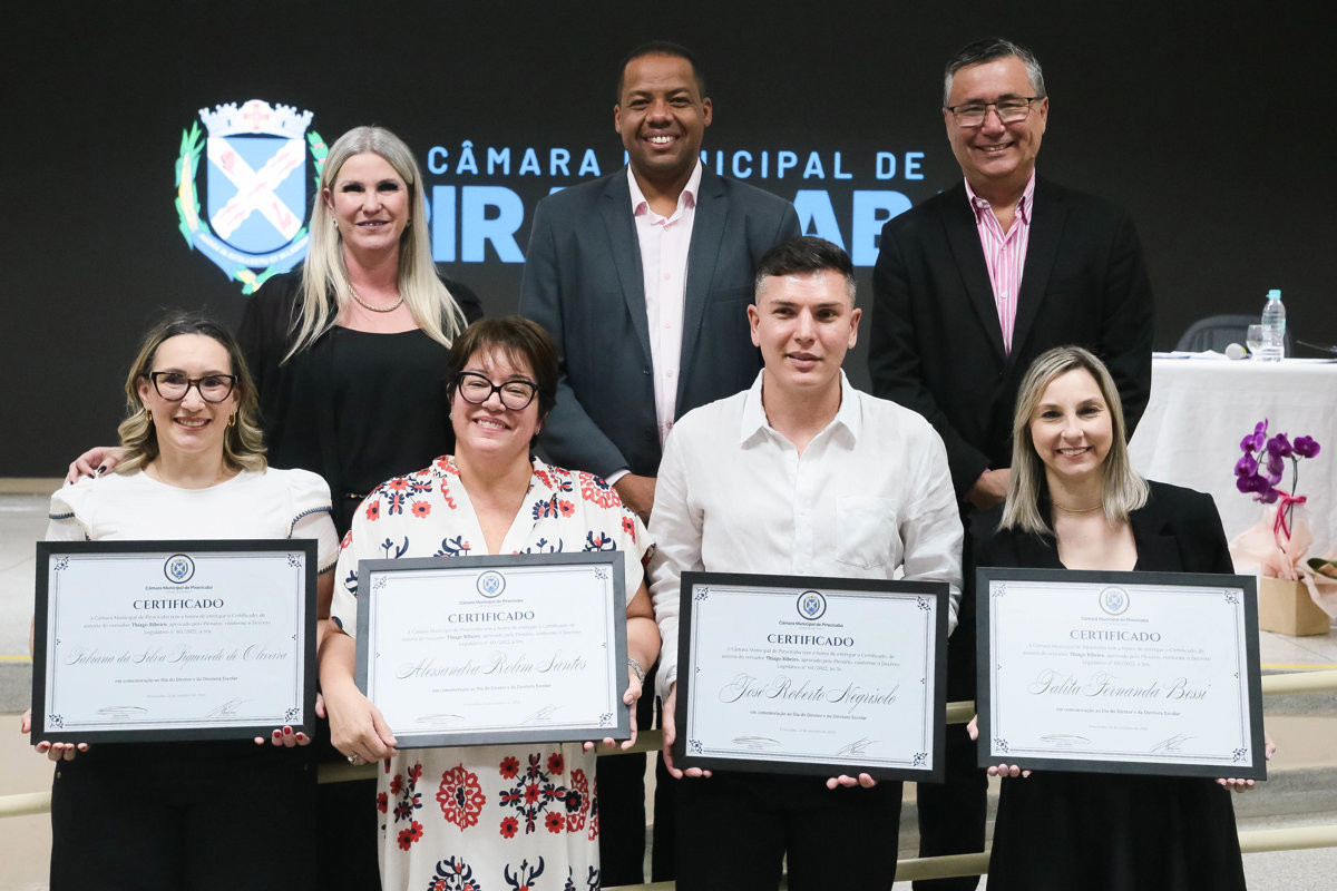 Solenidade da Câmara contempla profissionais da educação