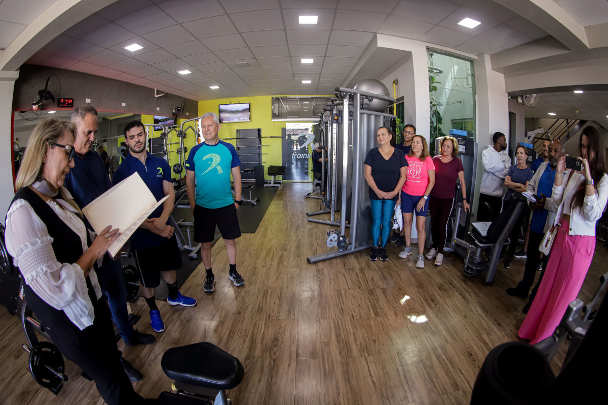 Câmara parabeniza fisioculturista pela conquista de títulos