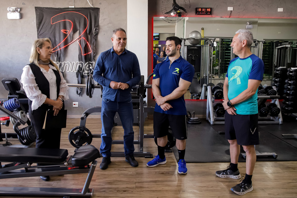 Câmara parabeniza fisioculturista pela conquista de títulos