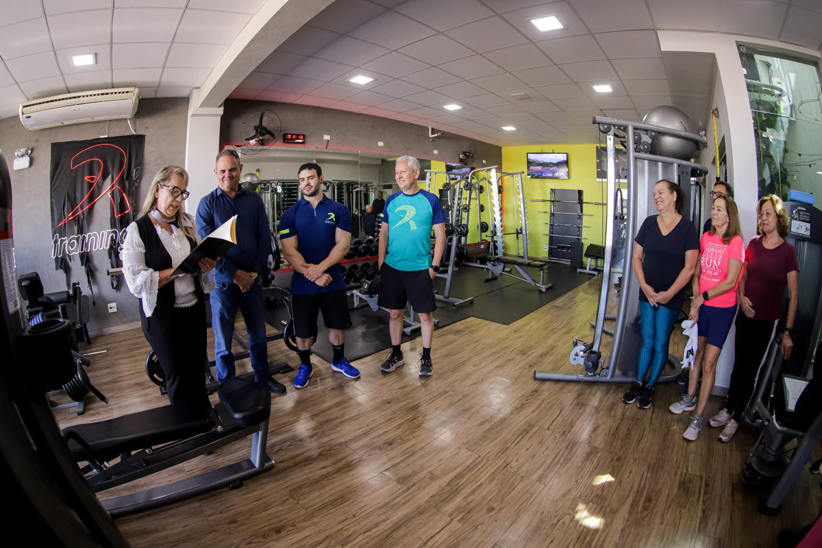 Câmara parabeniza fisioculturista pela conquista de títulos