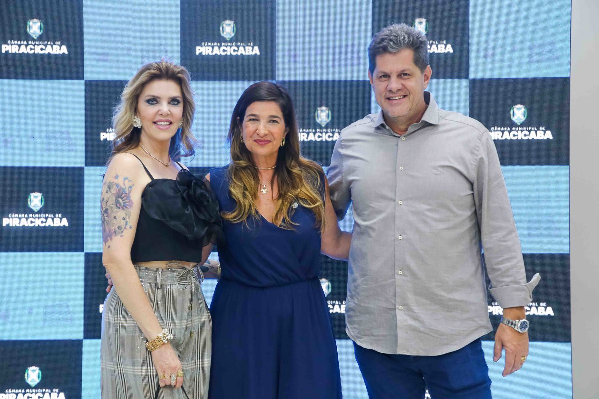 Cerimônia reuniu representantes do poder público, entidades e defensores da causa animal