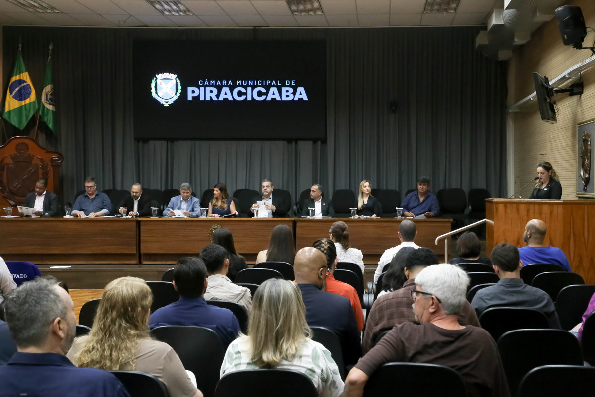 Cerimônia reuniu representantes do poder público, entidades e defensores da causa animal