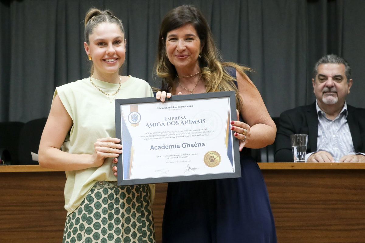 Natalia Salmazo, representando a Academia Ghaêna
