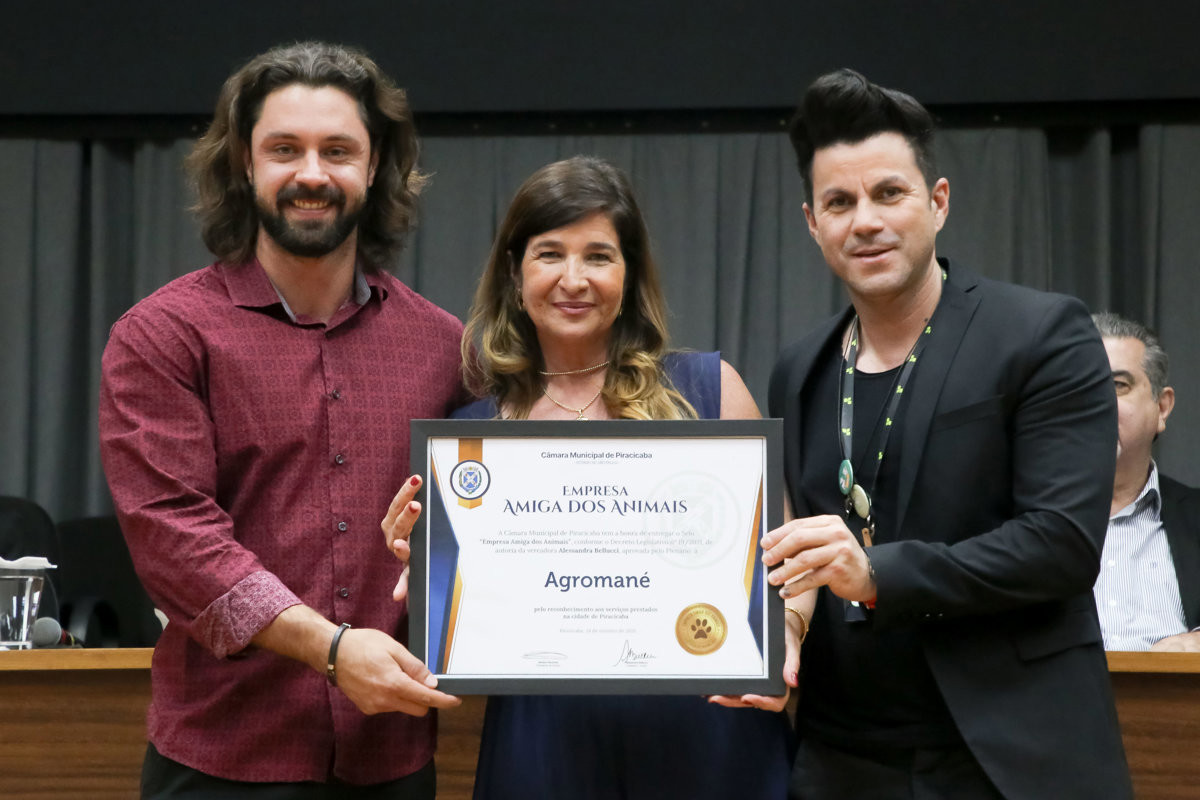 Vander Ferraz e Victorio Severi, representando a Agromané