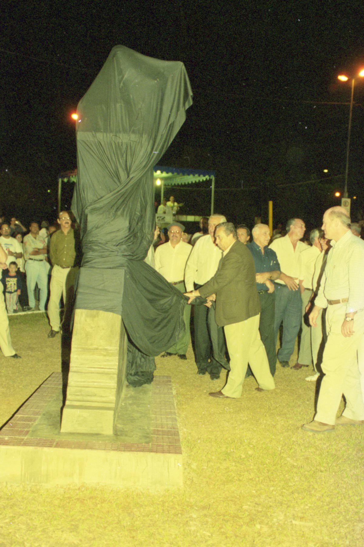 Solenidade de inauguração da herma do seresteiro na Praça da Saudade