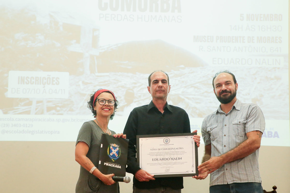 Silvia Morales e Pablo Carajol entregaram a Eduardo Nalin voto de congratulações, proposto pelo requerimento 1220/2025