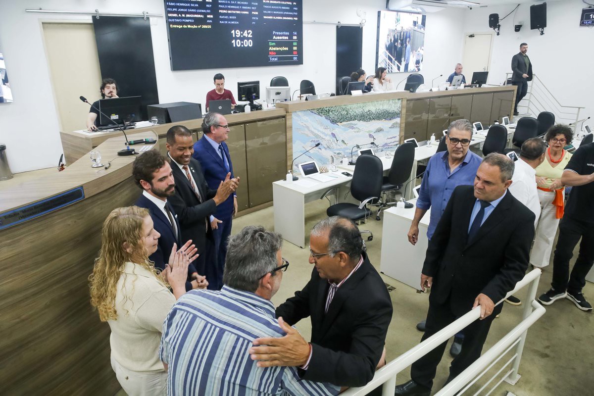 Advogado Matheus D’abronzo Duarte foi homenageado pelo vereador Thiago Ribeiro (PRD)