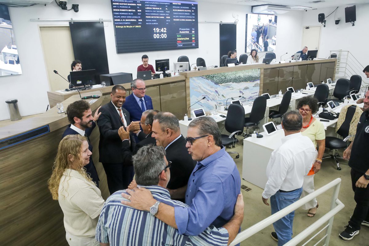 Advogado Matheus D’abronzo Duarte foi homenageado pelo vereador Thiago Ribeiro (PRD)