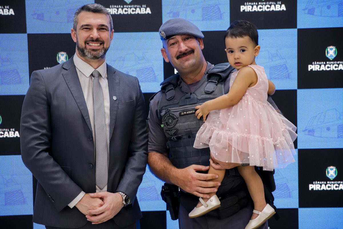 Vereador Renan Paes (PL) é autor das homenagens à corporação e a policiais militares que atenderam ocorrências de sucesso na cidade
