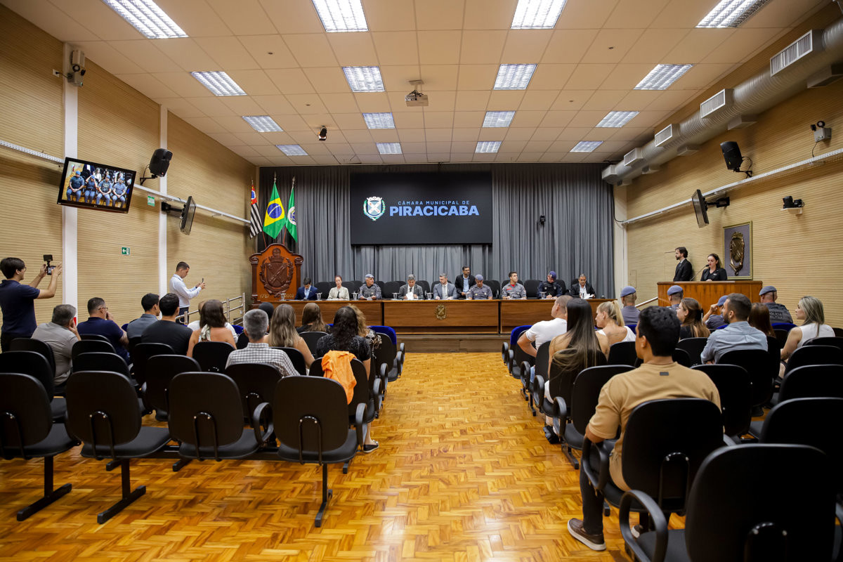 Vereador Renan Paes (PL) é autor das homenagens à corporação e a policiais militares que atenderam ocorrências de sucesso na cidade