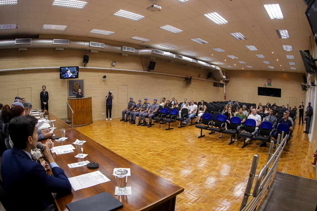 Vereador Renan Paes (PL) é autor das homenagens à corporação e a policiais militares que atenderam ocorrências de sucesso na cidade