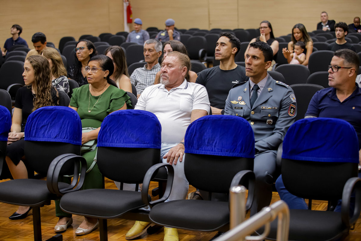 Vereador Renan Paes (PL) é autor das homenagens à corporação e a policiais militares que atenderam ocorrências de sucesso na cidade