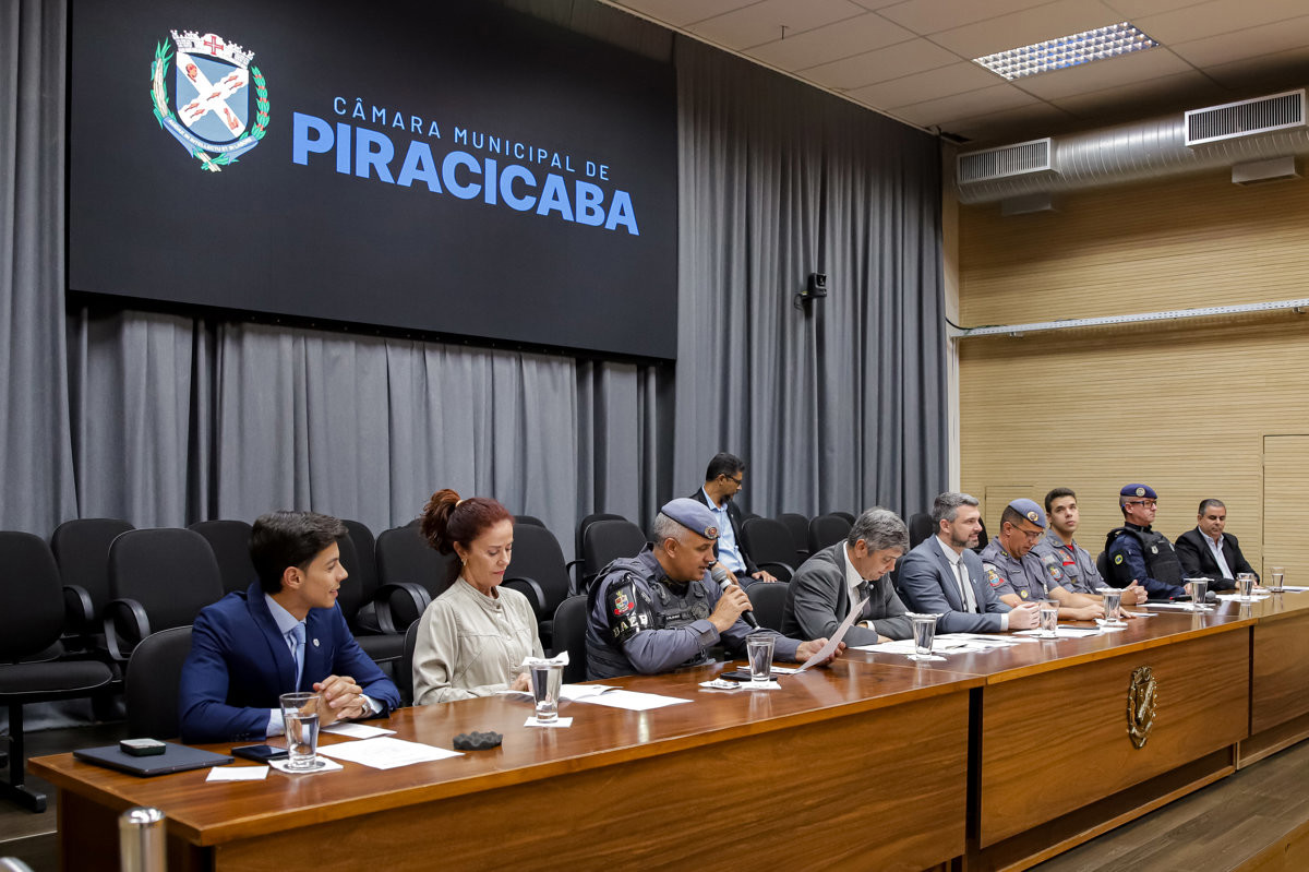 Vereador Renan Paes (PL) é autor das homenagens à corporação e a policiais militares que atenderam ocorrências de sucesso na cidade