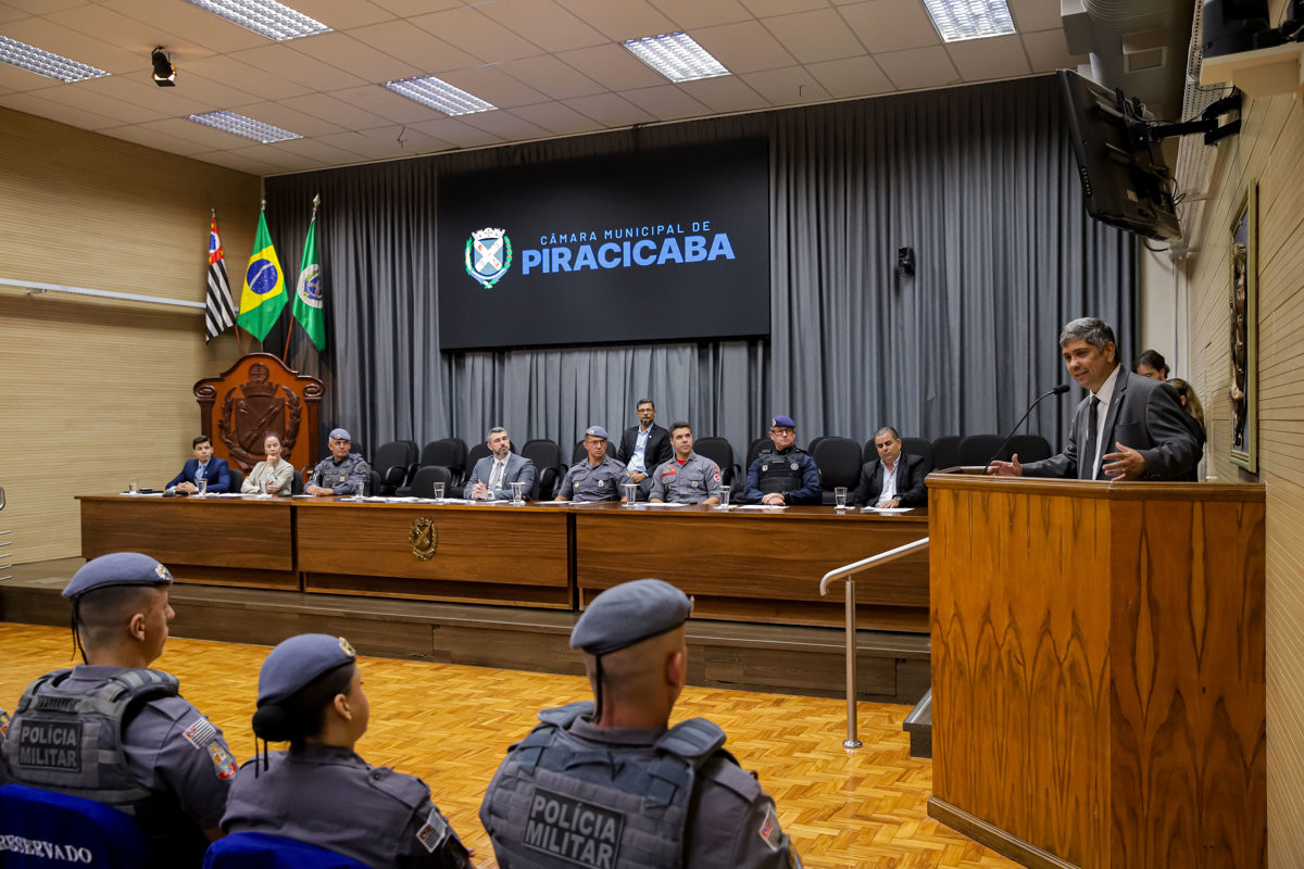 Vereador Renan Paes (PL) é autor das homenagens à corporação e a policiais militares que atenderam ocorrências de sucesso na cidade