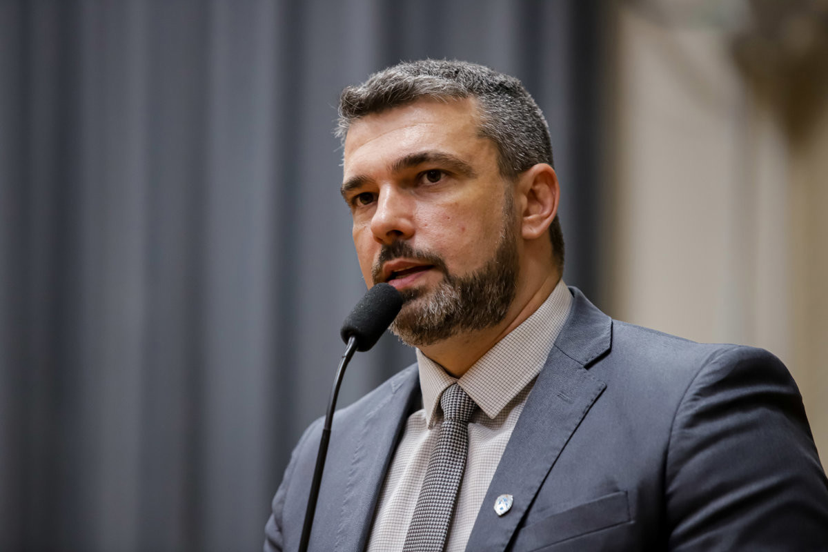 Vereador Renan Paes (PL) é autor das homenagens à corporação e a policiais militares que atenderam ocorrências de sucesso na cidade